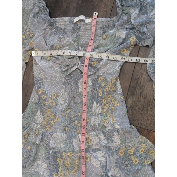 ASTR the Label Marietta Blue Multi Floral Cutout Tiered Mini Dress Size M - Picture 8 of 9